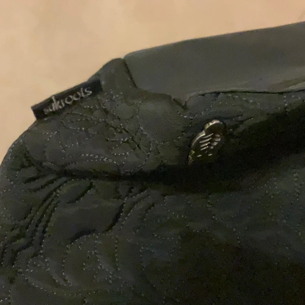 NWT SAKROOTS ATLAS HOBO - BLACK SPIRIT DESERT QUILTED